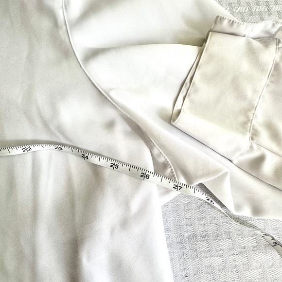 Maggie Barnes 26W White Blouse Embroidered Scallop Collar Pearl Button Top Plus - Picture 8 of 10